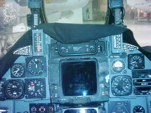 f16b cockpit